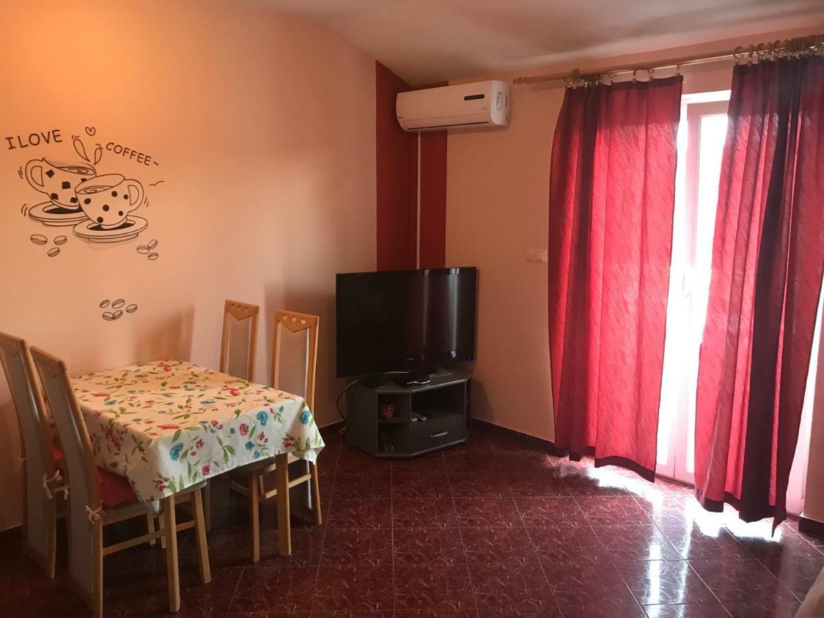 Apartmani Paulina Lopar Exterior foto